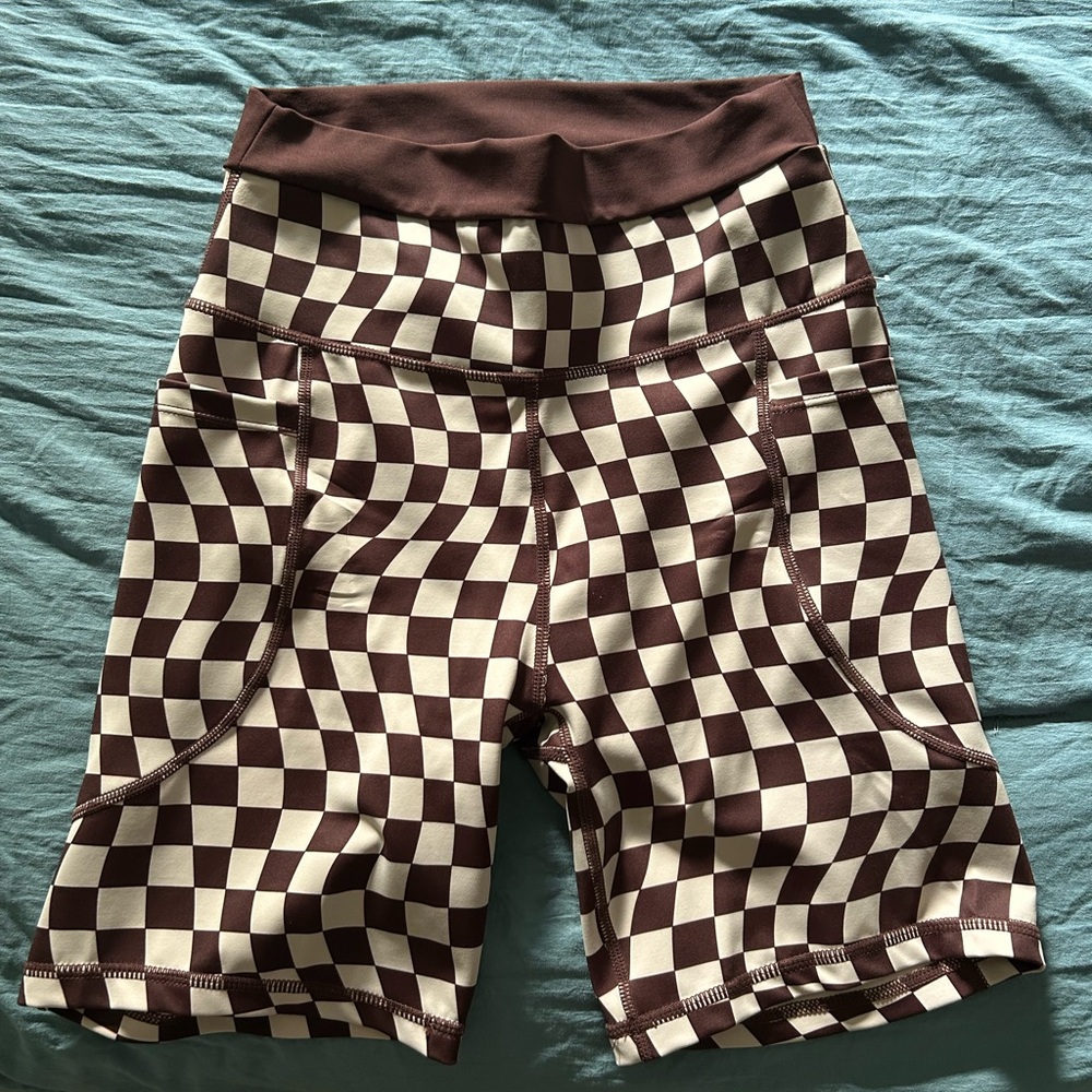 Brown WILO checkered print biker shorts size medium